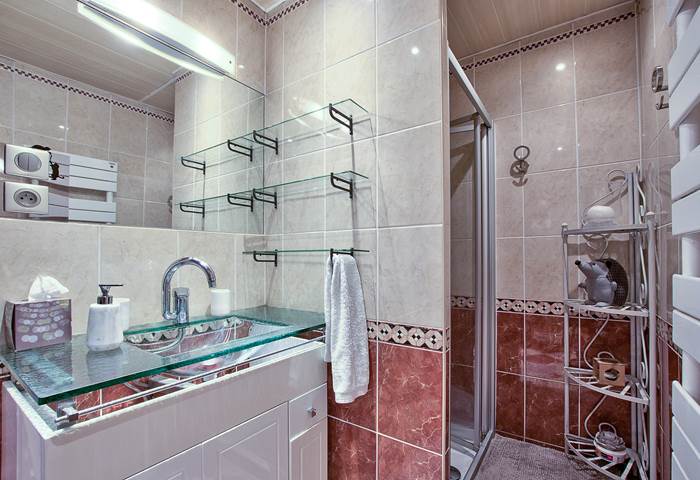 Salle de bain partagée avec tout le nécessaire !