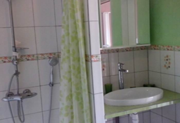 salle de bain et wc