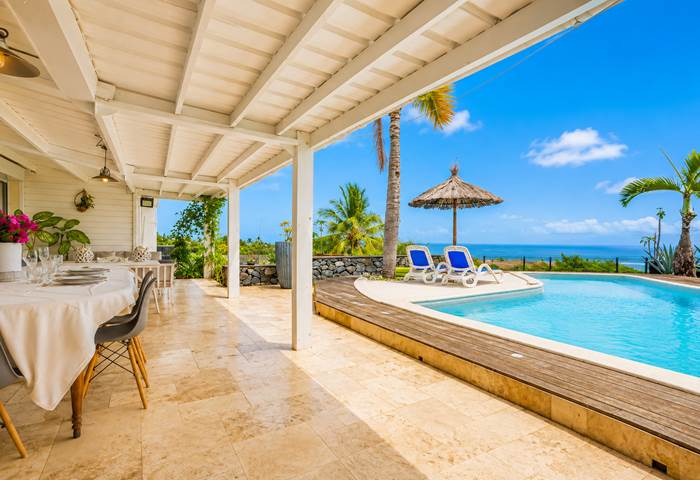 terrasse arriere piscine