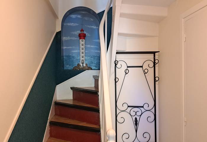 Clos de la Fontaine Dinard, escalier pour séjour et chambre du N°5