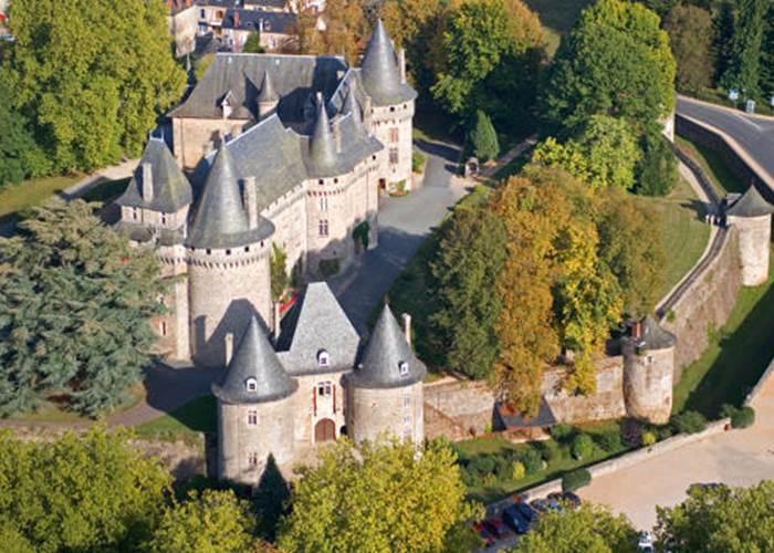 LE CHÂTEAU DE POMPADOUR