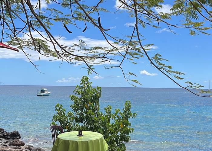 moment de détente plage de petite anse