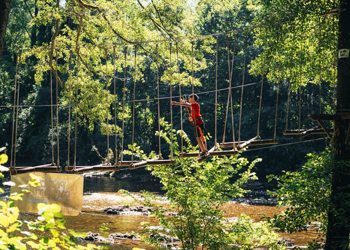 Le jeu des croix au dessus de l'eau
