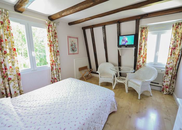 Villa Ric, chambres climatisées à Saint-Céré proche Rocamadour, vue nature