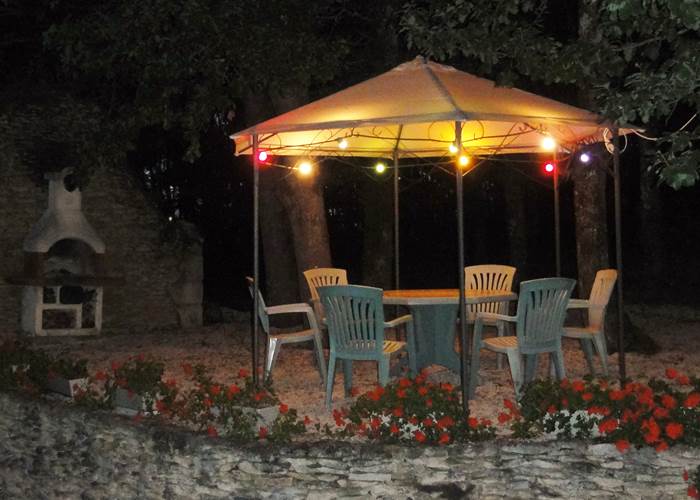 gazebo night feuillantines b&b dordogne