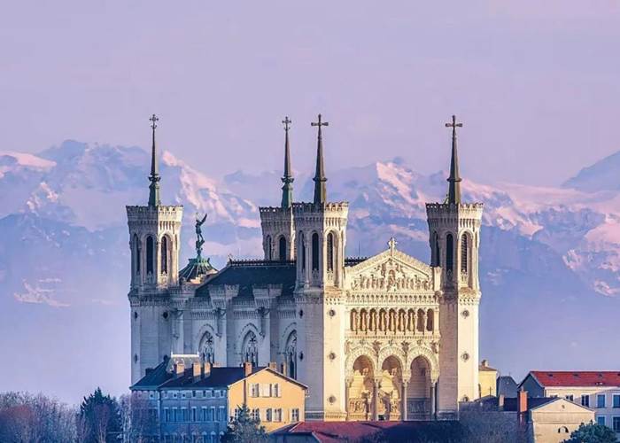 basilique-fourviere-monument-visite-charly-lyon-tourisme-famille-amis
