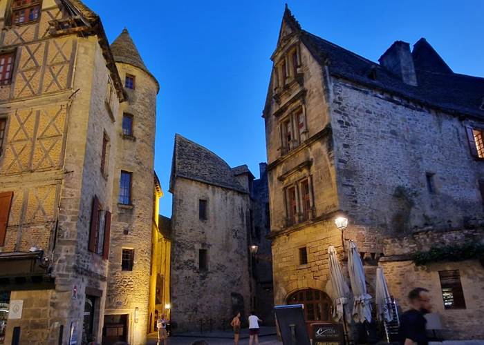 sarlat en fête/soirée à sarlat/restaurants à sarlat