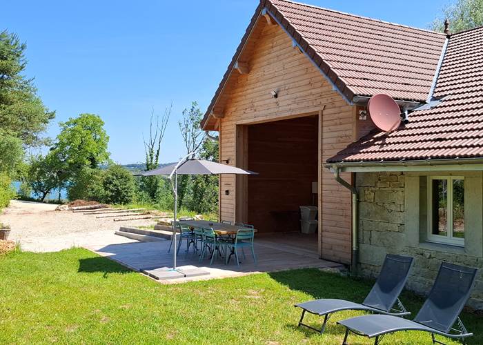 Terrasse équipée