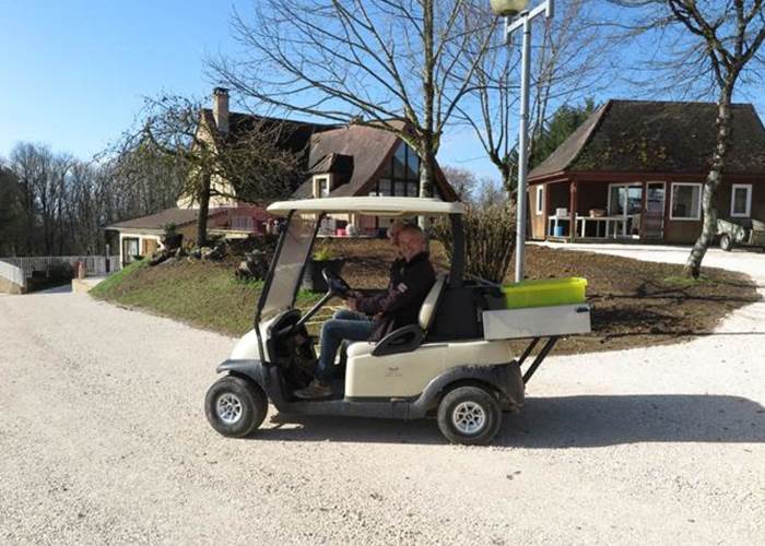 La golf-car, toujours prête !