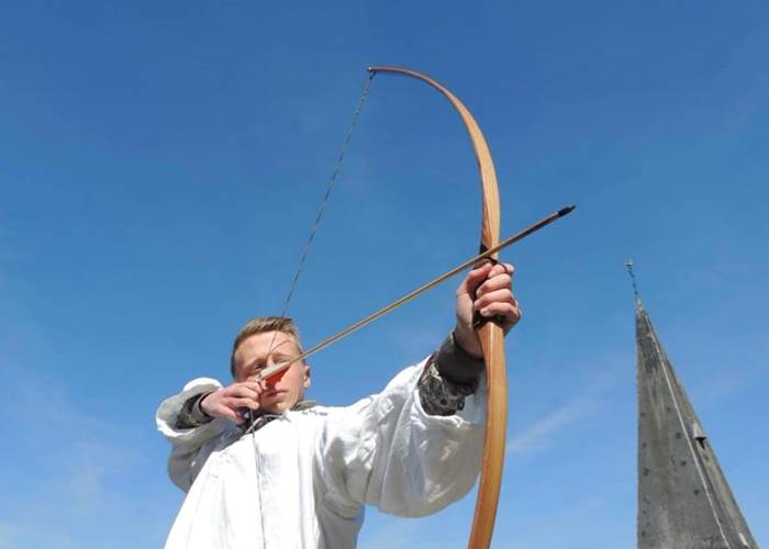 Initiation à l'archerie au château féodal de La Roche-en-Ardenne