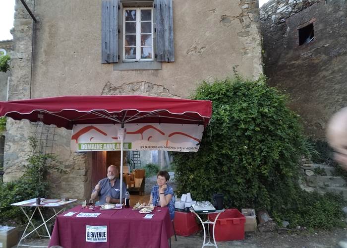 Dégustation de vin et grillades Au Domaine Les Tuileries