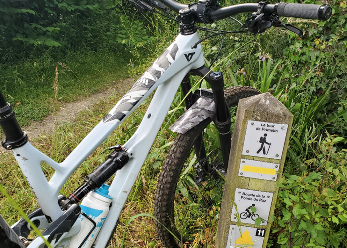 Sur la boucle VTT de la pointe du Raz