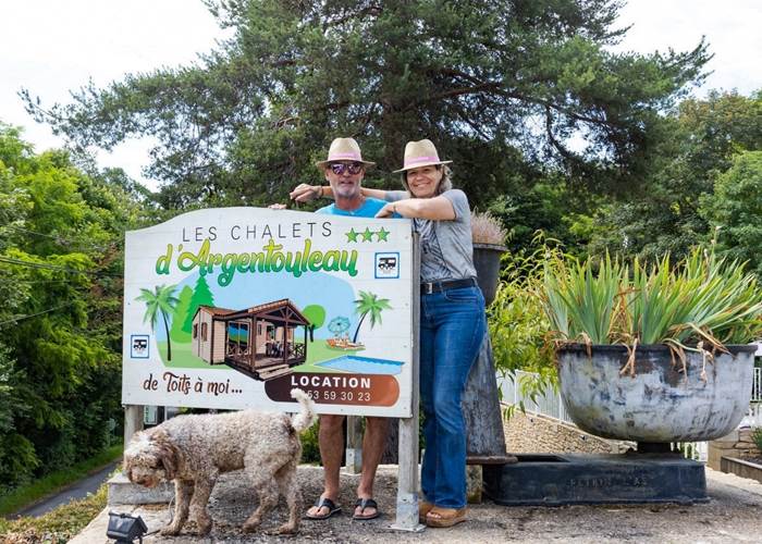 C'est nous, Eric et Laurence, avec notre mascotte Nube