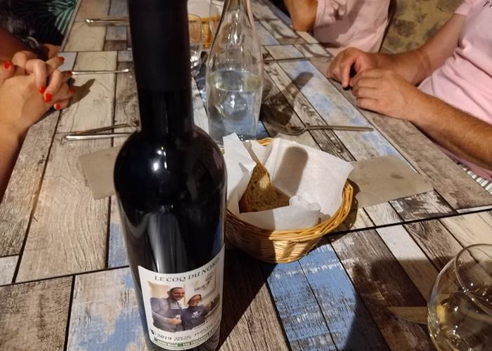 Personnalisez votre bouteille de vin avec le Domaine Les Tuileries