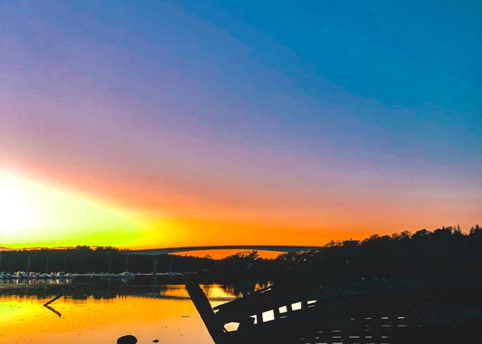 Coucher de soleil sur l'Odet et le pont de Cornouaille entre Bénodet et Sainte-Marine