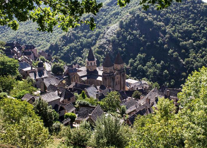 Conques vue d'en haut