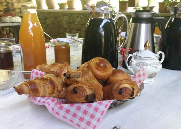 Viennoiseries cuites sur place-page