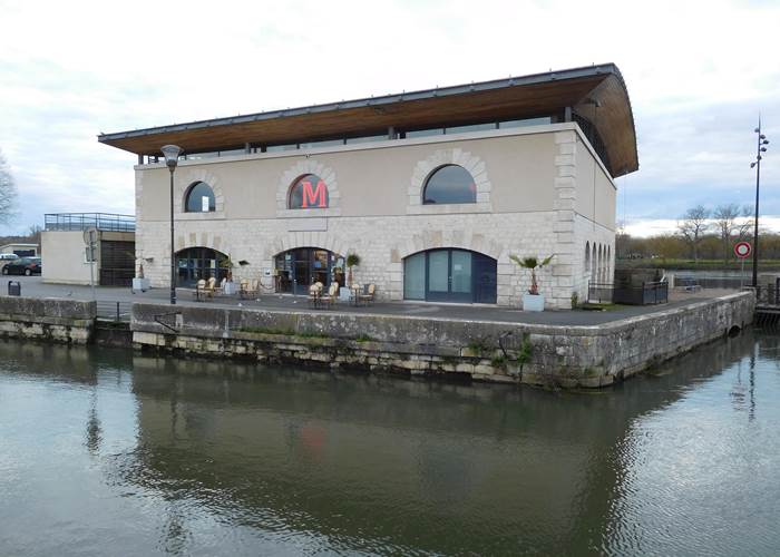 Le M restaurant à Cosne-Sur-Loire