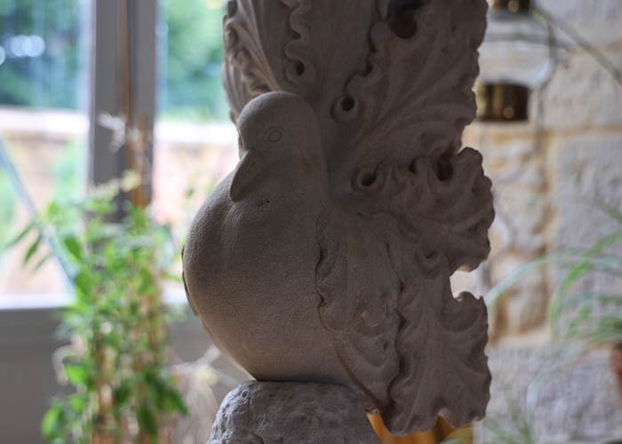 Exposition Onirisme au Château de Saint-Chamarand, Xavier Artesien, tailleur de pierre, Bruno Wagner, illustrateur de Fantasy