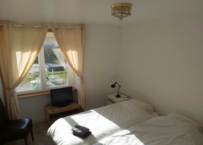 Chambre 4 (Complémentaire pour la chambre 3 en cas de famille)