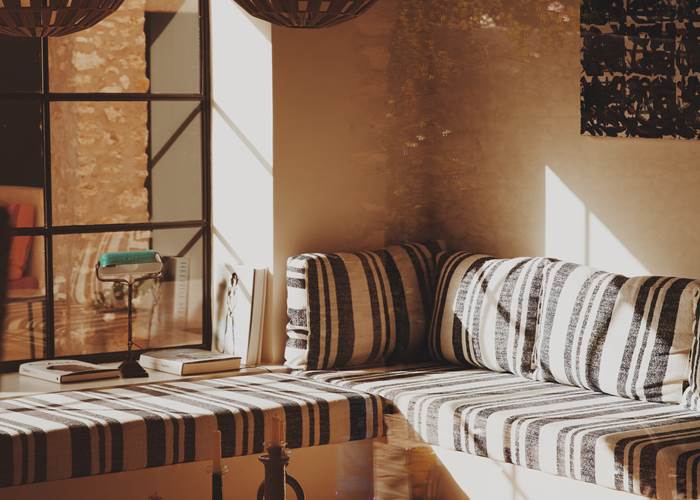 salon-confortable-interieur-boheme-page