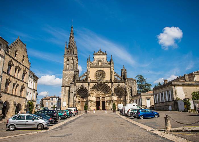 Bazas (source: https://www.guide-bordeaux-gironde.com/fr/tourisme/decouvrir/sites-touristiques/villes-et-villages/bazas-35/ville-historique-de-bazas-4793.html)