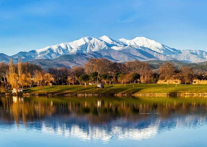 Le Massif du Canigou, emblème des Pyrénées Orientales