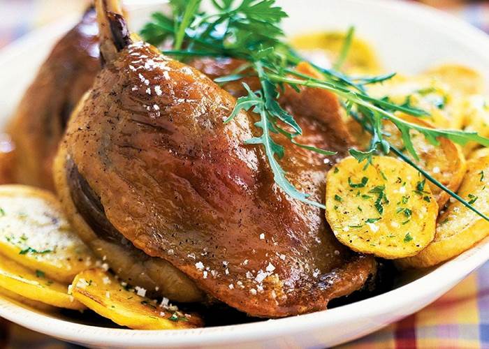 Confit de canard pommes de terre Salardaises