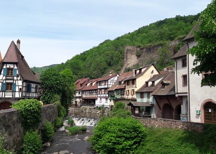 La rivière "La Weiss" qui traverse Kaysersberg