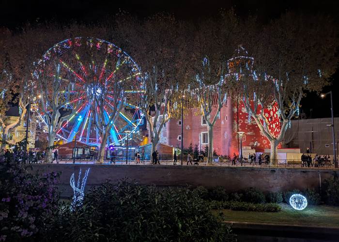 Esplanade du Castillet en fête