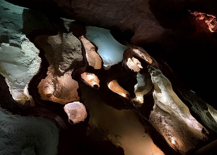 Les Mazets du Rouret - visite de la Grotte de la Cocalière