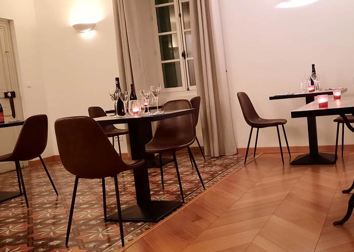 Des petits-déjeuners et tables d'hôtes romantiques