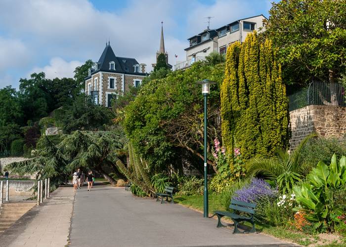 1) La promenade du Clair de Lune