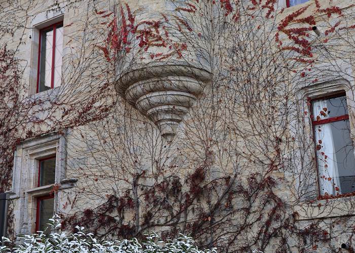 Le Château de Saint-Chamarand sous la neige