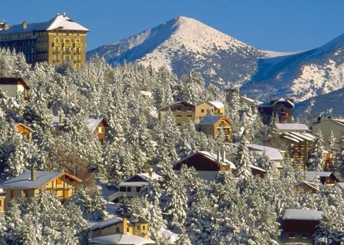 font_romeu_capcir_cerdagne_neige_ski_montagne_chalet