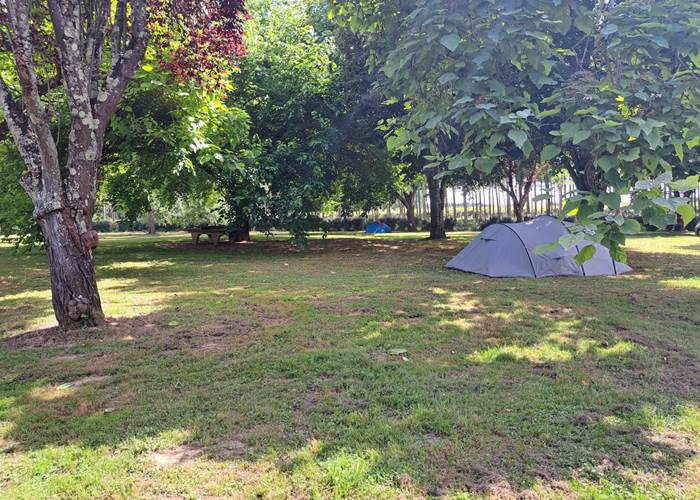 Camping emplacement tente