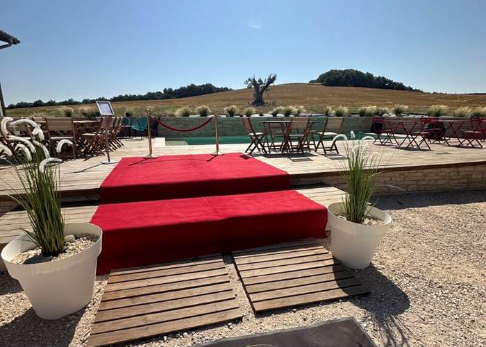 gîte, location de vacances, hébergement touristique, séjour, nuitée, maison de vacances, Lias, Bonrepose-sur-l'Aussonnelle, 32, Occitane, GERS, proche de forêt, centre-ville, pleine campagne, wifi, fibre optique, piscine jardin clos, terrasse, parking gratuit, cuisine équipée, barbecue, cheminée, climatisation, draps fournis, lave-linge, TV, Famille, groupe, grande capacité, 40 couchages, enfants bienvenus, séminaire, cousinade, randonneurs, amis, terrain de rugby, écrin d'amour , charme, authentique, luxe, insolite, calme, détente, nature, éco-responsable, durable, rénové, ancien, vue panoramique, atypique