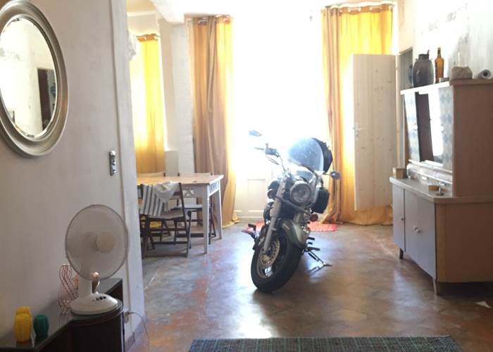 Dormez avec votre moto !