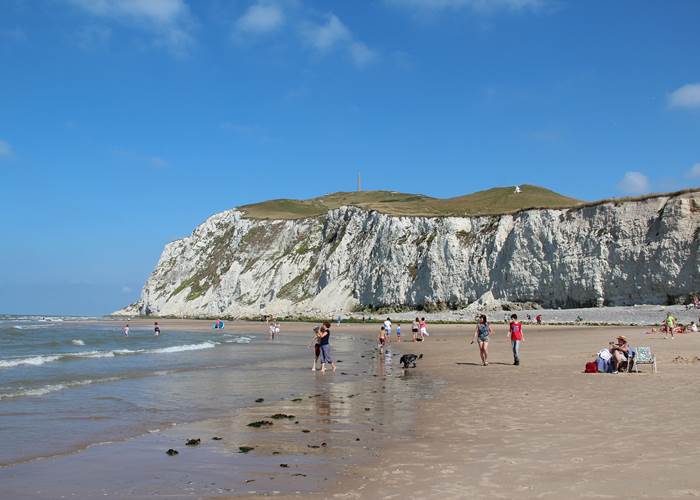 Découvrez le Cap Blanc Nez à pied au départ de nos locations de vacances.