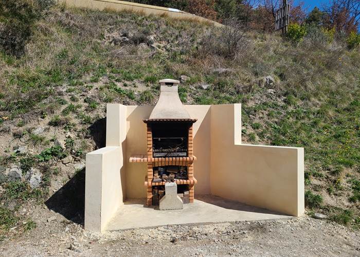 Les gîtes de Moussan - Montbrun Les Bains - Barbecue-news