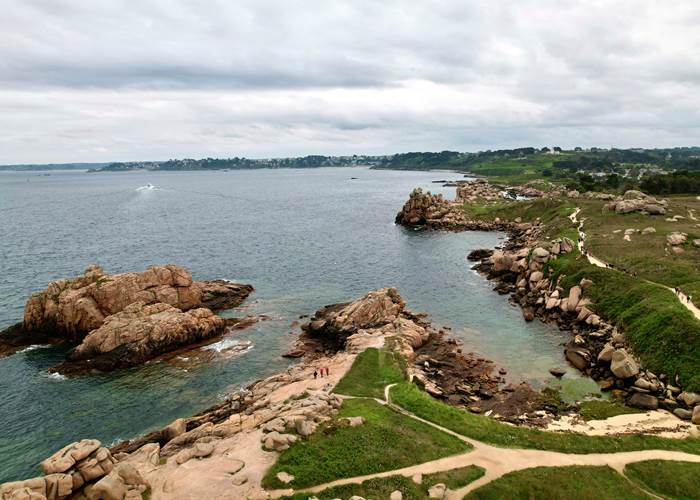 5FF4B598-62CC-4F19-B014-A019B22597AF