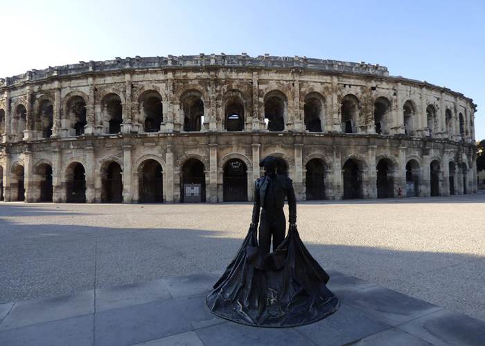 casadina-visits-arenes-nimes