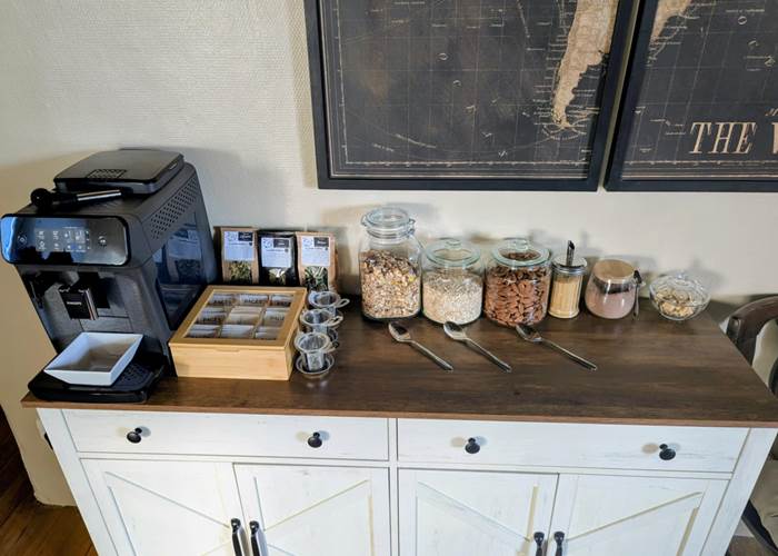 buffet-petit-dejeuner-saisonnee-produits-locaux-aveyron-centres.jpg