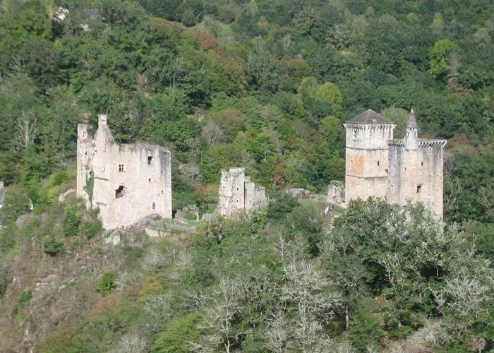 Xaintrie_les_tours_de_merle