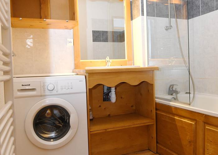 salle de bain du bas