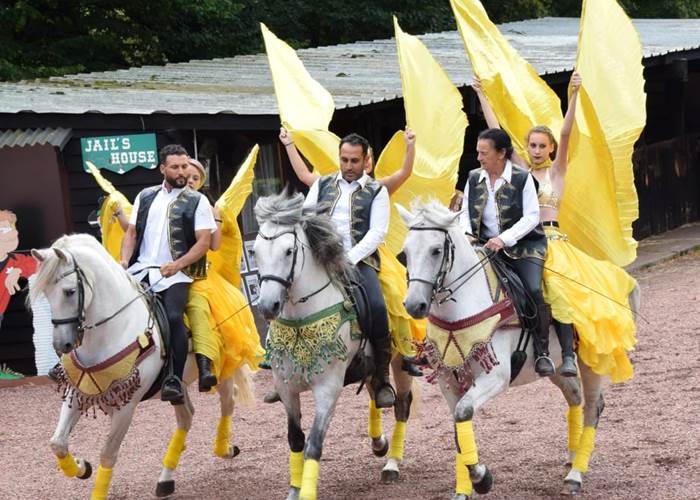 Les cavaliers du sud en démonstration