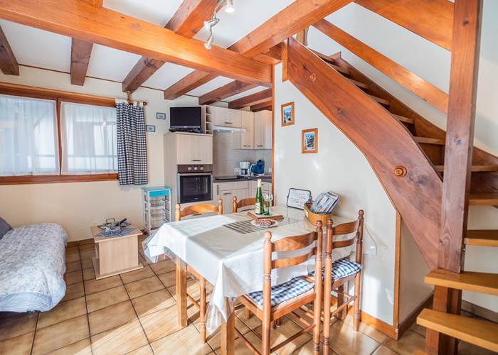 Pièce principale du pavillon Muscat (coin repas)