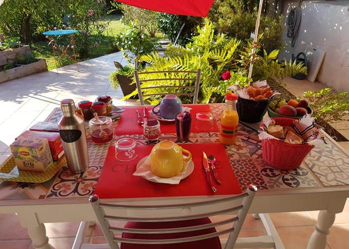 petit déjeuner sur 1 des terrasses