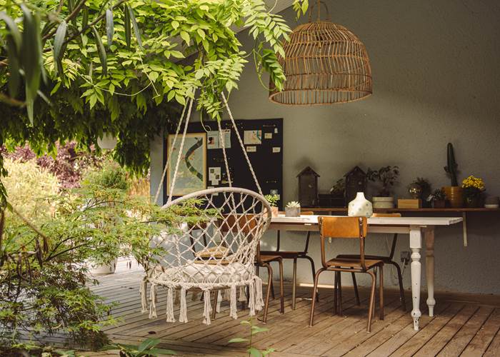 La table commune sous le patio