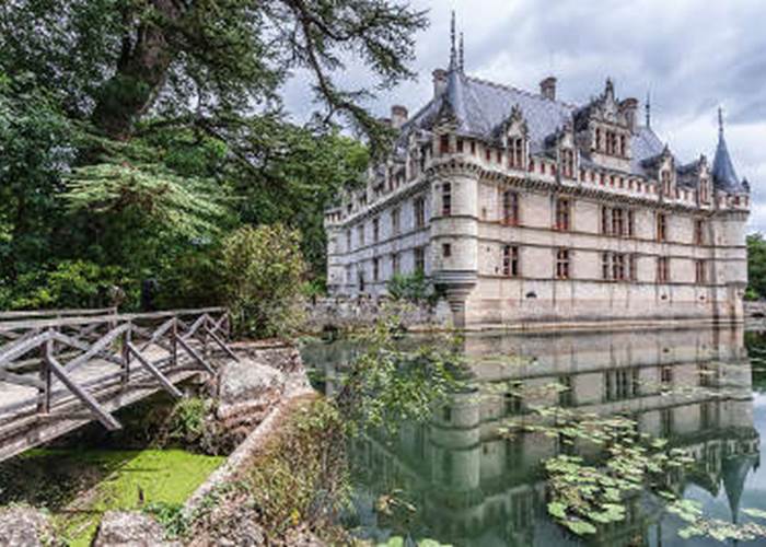 L'Indre passant devant le château d'Azay-le-Rideau